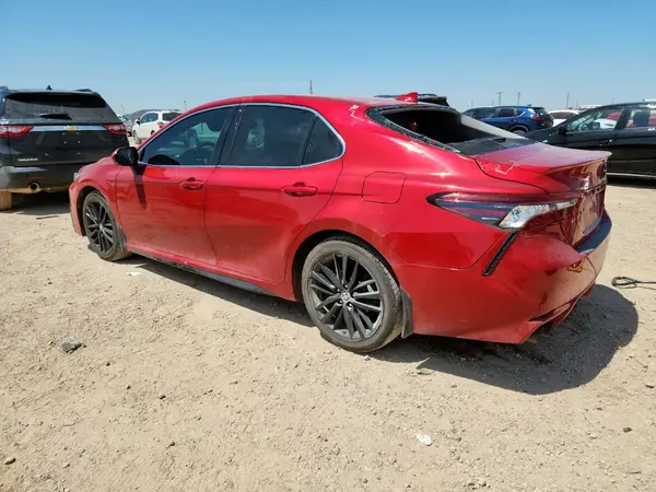 4T1K61AK7NU068160 2022 TOYOTA CAMRY - Image 2