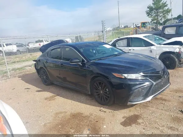 4T1K61AK7NU068255 2022 TOYOTA CAMRY - Image 1