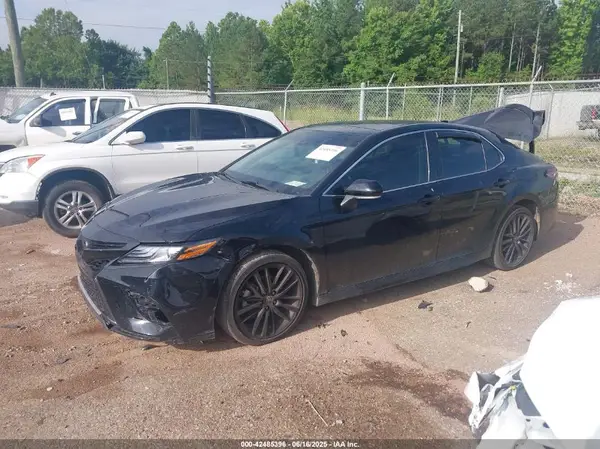 4T1K61AK7NU068255 2022 TOYOTA CAMRY - Image 2