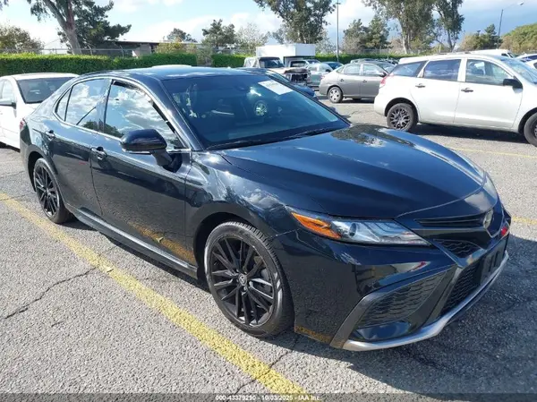 4T1K61AK7NU704799 2022 TOYOTA CAMRY - Image 1