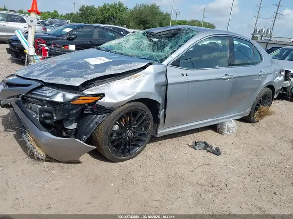 4T1K61AK7RU875977 2024 TOYOTA CAMRY - Image 2
