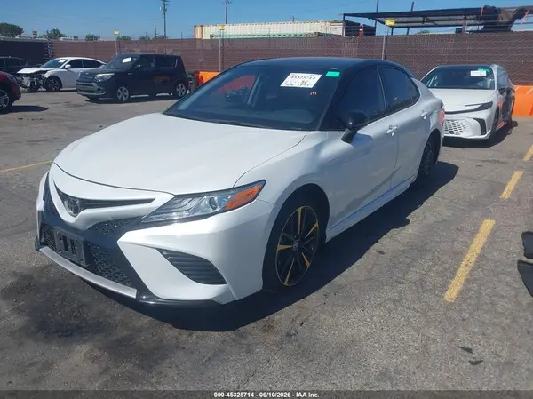 4T1K61AK8LU307602 2020 TOYOTA CAMRY - Image 2