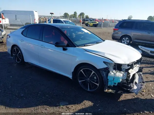 4T1K61AK8LU319250 2020 TOYOTA CAMRY - Image 1
