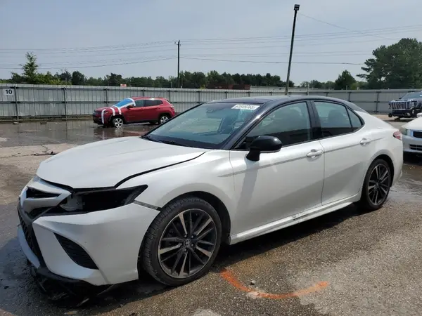 4T1K61AK8LU320138 2020 TOYOTA CAMRY - Image 1