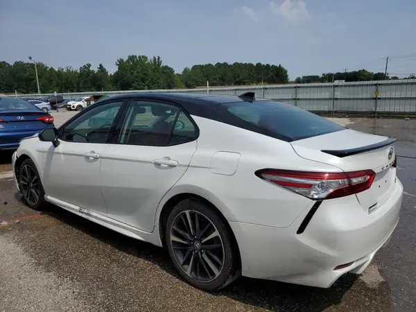 4T1K61AK8LU320138 2020 TOYOTA CAMRY - Image 2