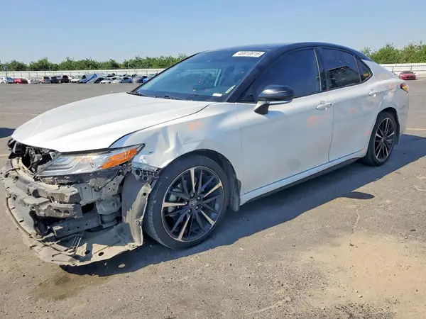 4T1K61AK8LU346416 2020 TOYOTA CAMRY - Image 1