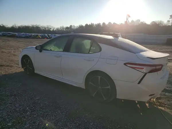 4T1K61AK8LU374992 2020 TOYOTA CAMRY - Image 2