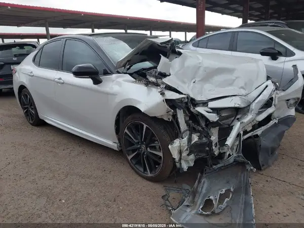 4T1K61AK8LU380498 2020 TOYOTA CAMRY - Image 1