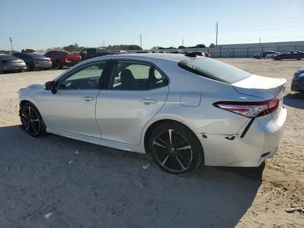 4T1K61AK8LU500722 2020 TOYOTA CAMRY - Image 2