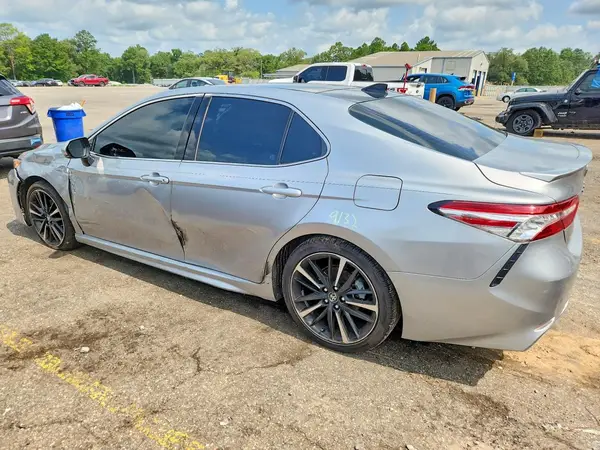 4T1K61AK8LU858807 2020 TOYOTA CAMRY - Image 2