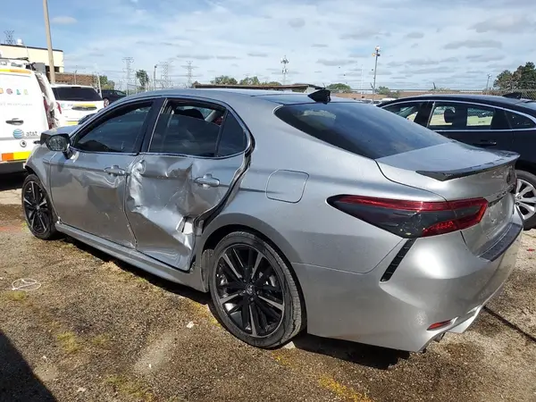 4T1K61AK8LU879575 2020 TOYOTA CAMRY - Image 2