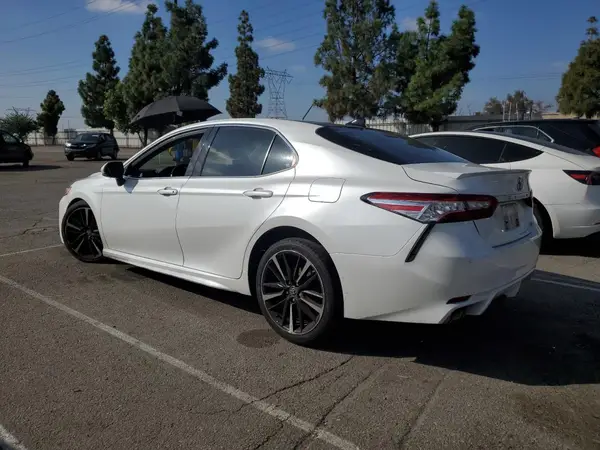 4T1K61AK8LU945591 2020 TOYOTA CAMRY - Image 2