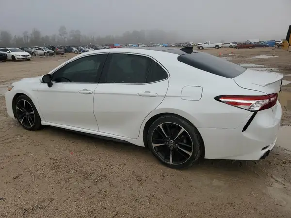 4T1K61AK8LU946661 2020 TOYOTA CAMRY - Image 2