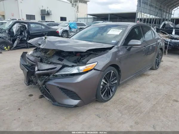 4T1K61AK8LU986917 2020 TOYOTA CAMRY - Image 2