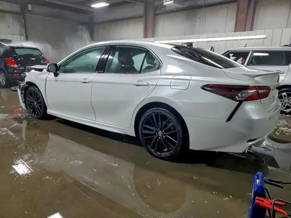4T1K61AK8MU407961 2021 TOYOTA CAMRY - Image 2