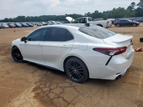 4T1K61AK8MU484538 2021 TOYOTA CAMRY - Image 2