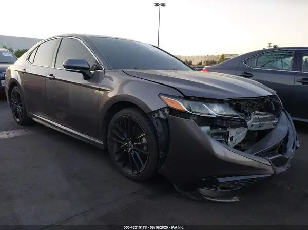 4T1K61AK8MU495751 2021 TOYOTA CAMRY - Image 1