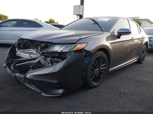 4T1K61AK8MU495751 2021 TOYOTA CAMRY - Image 2