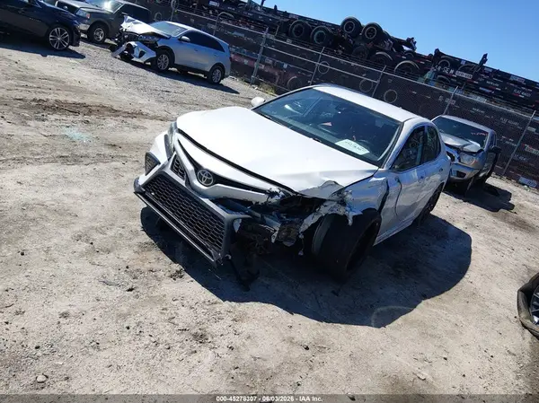 4T1K61AK8MU526593 2021 TOYOTA CAMRY - Image 2