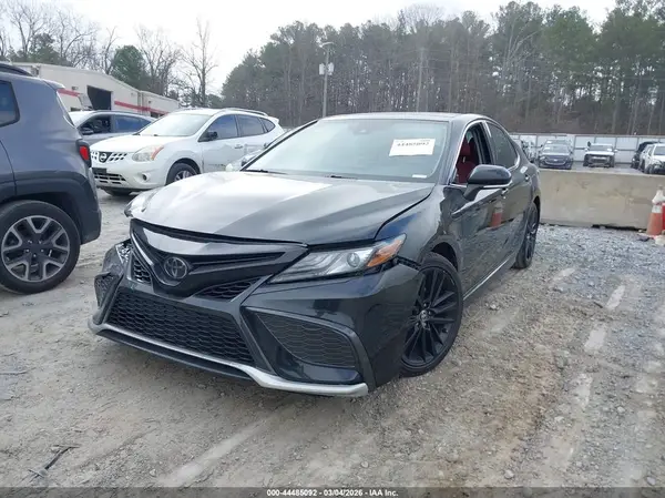 4T1K61AK8MU565975 2021 TOYOTA CAMRY - Image 2