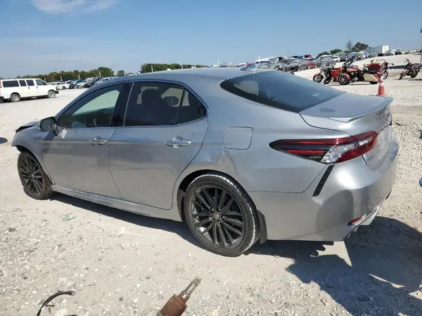 4T1K61AK8MU572425 2021 TOYOTA CAMRY - Image 2
