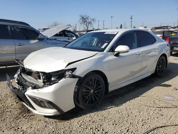 4T1K61AK8MU587166 2021 TOYOTA CAMRY - Image 1