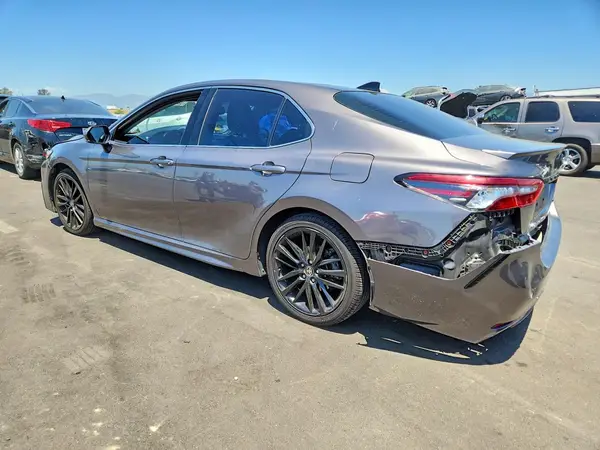 4T1K61AK8MU593162 2021 TOYOTA CAMRY - Image 2