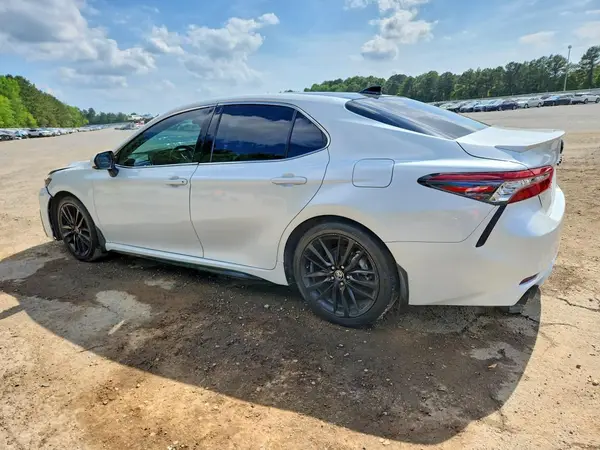 4T1K61AK8MU609537 2021 TOYOTA CAMRY - Image 2