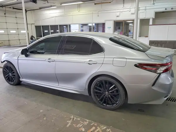 4T1K61AK8MU614799 2021 TOYOTA CAMRY - Image 2