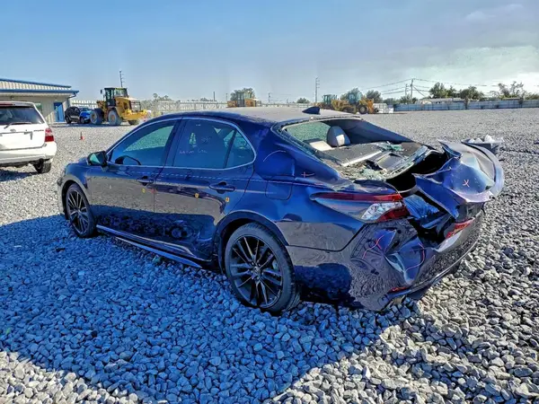 4T1K61AK8NU008033 2022 TOYOTA CAMRY - Image 2