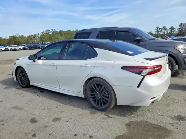 4T1K61AK8NU010008 2022 TOYOTA CAMRY - Image 2