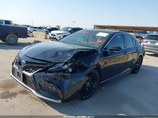 4T1K61AK8NU010803 2022 TOYOTA CAMRY - Image 2