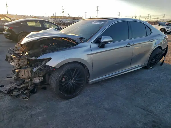 4T1K61AK8NU012471 2022 TOYOTA CAMRY - Image 1