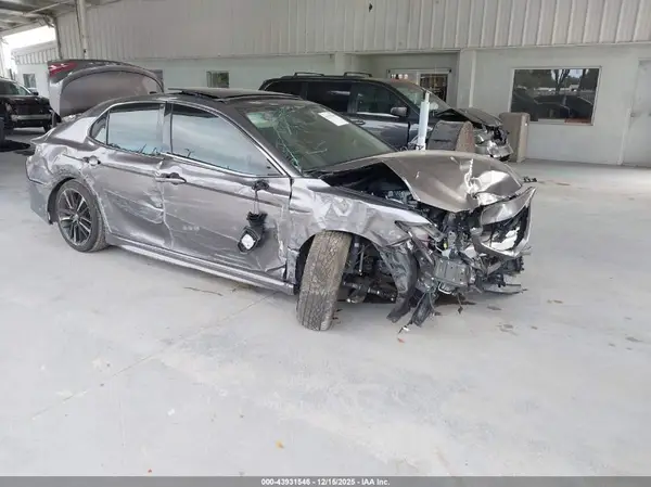 4T1K61AK8NU012812 2022 TOYOTA CAMRY - Image 1