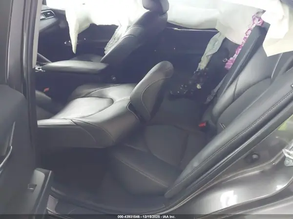 4T1K61AK8NU012812 2022 TOYOTA CAMRY - Image 8