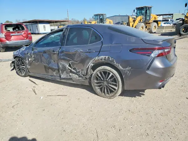 4T1K61AK8NU017184 2022 TOYOTA CAMRY - Image 2