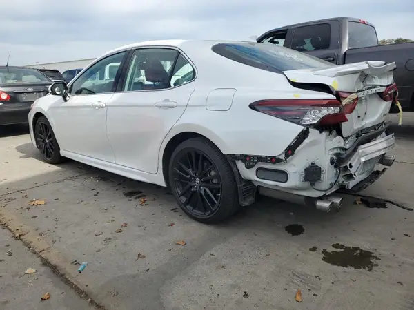 4T1K61AK8NU027634 2022 TOYOTA CAMRY - Image 2
