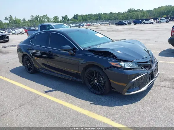 4T1K61AK8NU030680 2022 TOYOTA CAMRY - Image 1