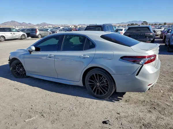 4T1K61AK8NU058527 2022 TOYOTA CAMRY - Image 2