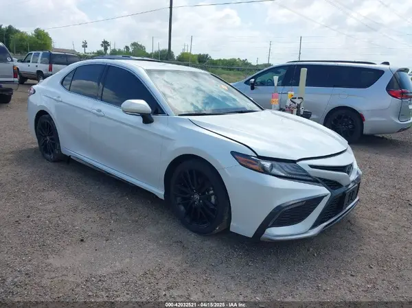 4T1K61AK8NU060777 2022 TOYOTA CAMRY - Image 1