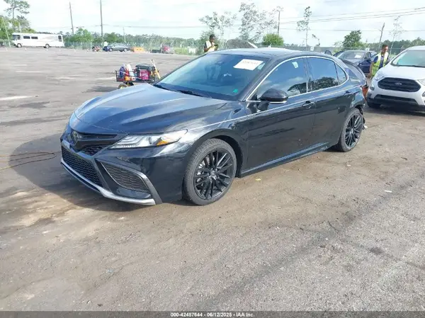 4T1K61AK8NU074260 2022 TOYOTA CAMRY - Image 2