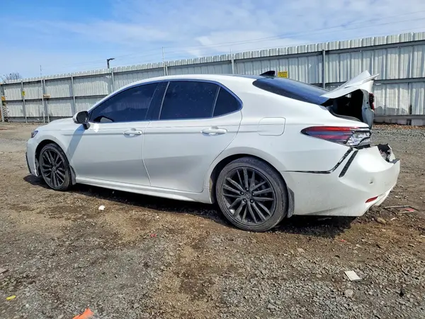 4T1K61AK8NU701782 2022 TOYOTA CAMRY - Image 2
