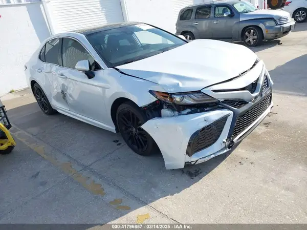 4T1K61AK8NU703824 2022 TOYOTA CAMRY - Image 1