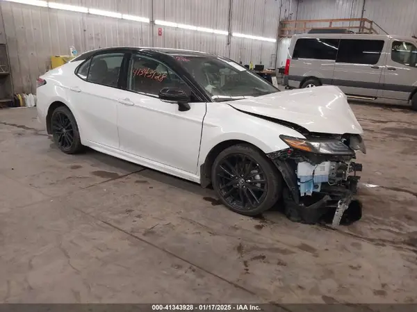4T1K61AK8RU193125 2024 TOYOTA CAMRY - Image 1