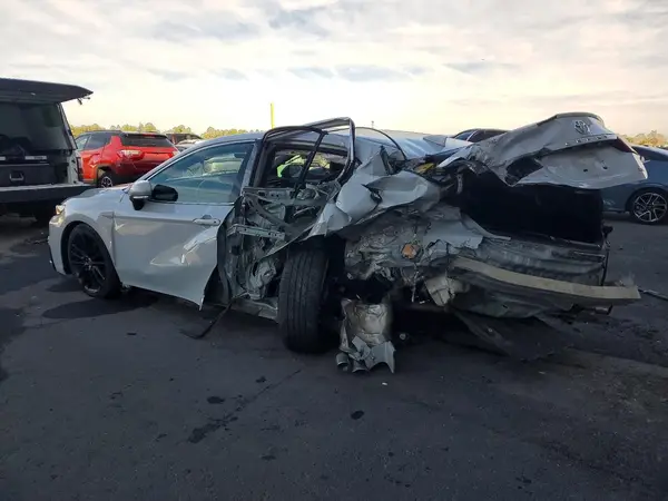 4T1K61AK8RU247135 2024 TOYOTA CAMRY - Image 2