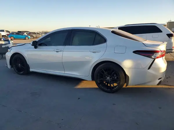 4T1K61AK8RU247975 2024 TOYOTA CAMRY - Image 2