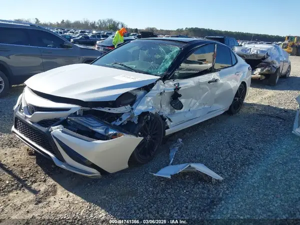 4T1K61AK8RU260760 2024 TOYOTA CAMRY - Image 2