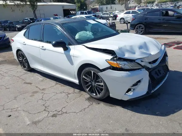 4T1K61AK9LU332234 2020 TOYOTA CAMRY - Image 1