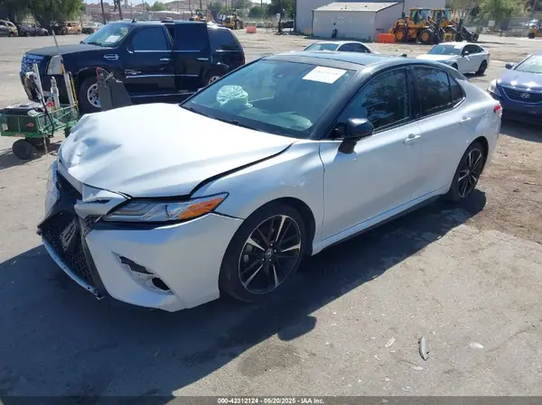 4T1K61AK9LU332234 2020 TOYOTA CAMRY - Image 2