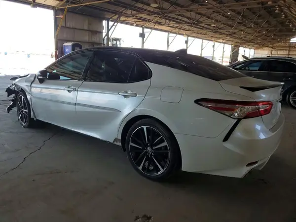 4T1K61AK9LU358414 2020 TOYOTA CAMRY - Image 2